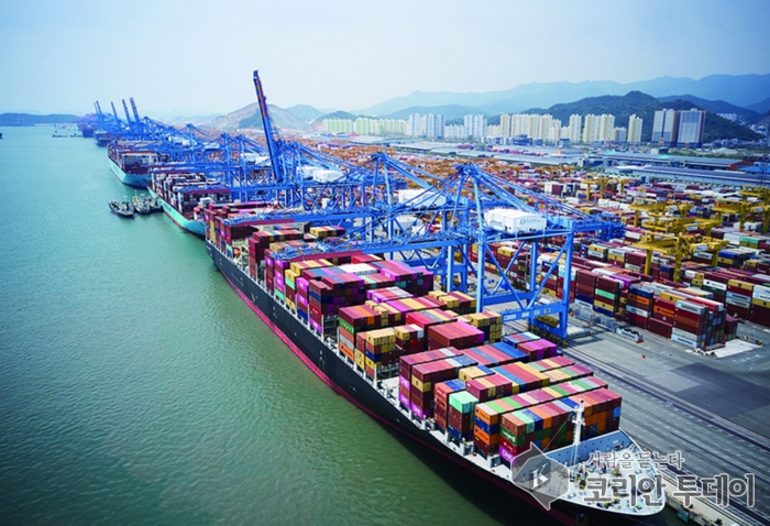 South Korea's economic growth forecast cut to 1.0%, OECD cites slowdown from tariff fallout