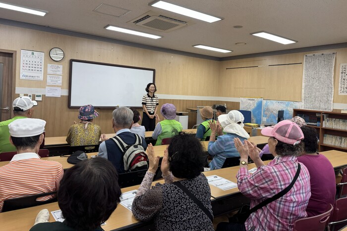 만수2동, ‘우리동네환경지킴이’ 어르신 대상 안전·건강 간담회 개최 (사진 제공: 남동구청)