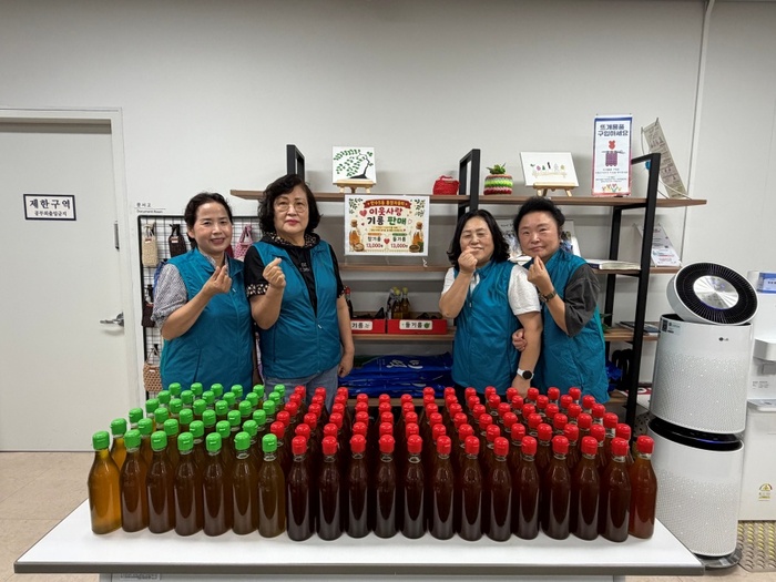 만수5동 통장자율회, 이웃돕기 성금 마련을 위한 참기름 판매 (사진 제공: 남동구청)